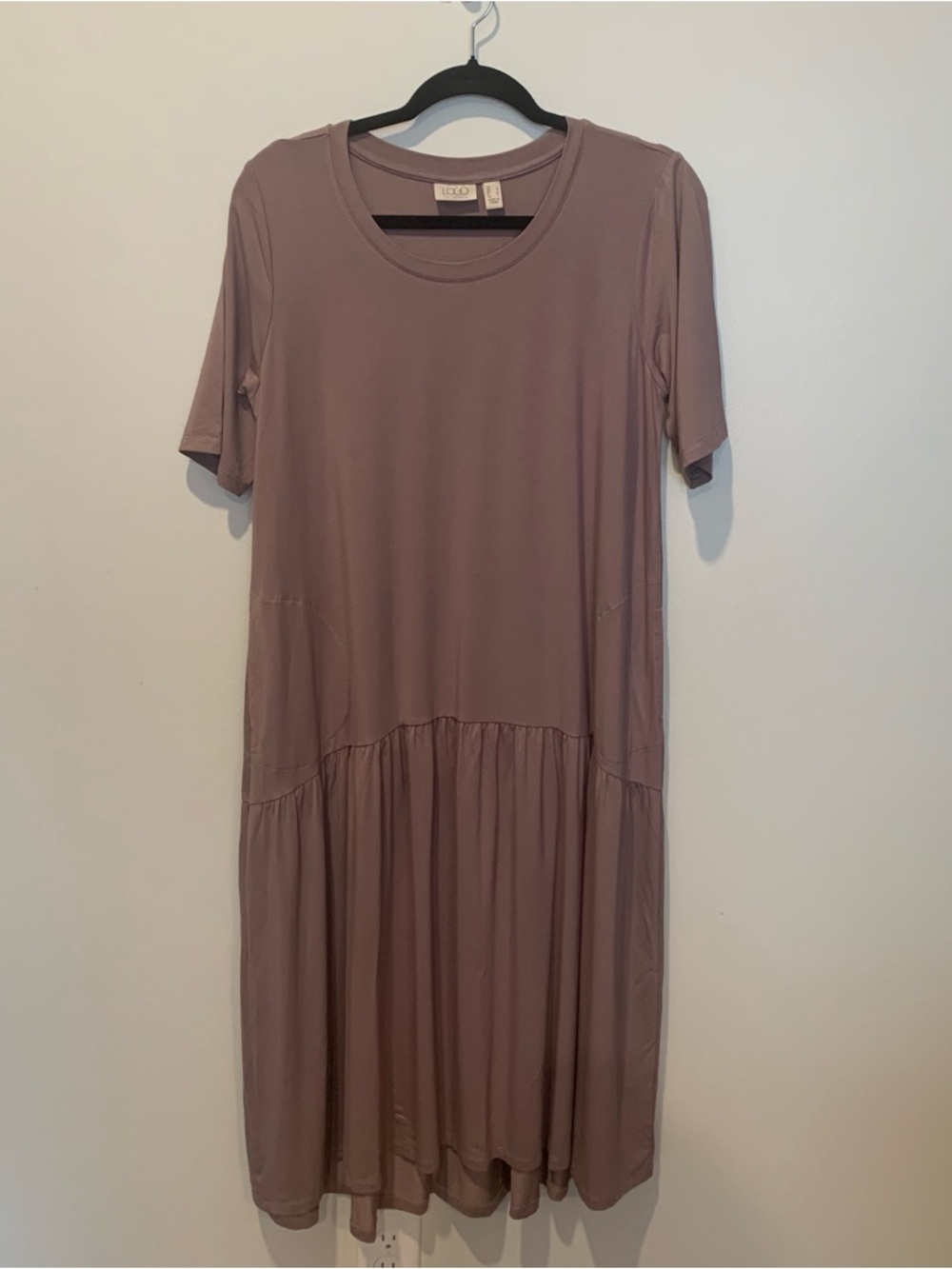 LOGO by Lori Goldstein Mocha  Short-Sleeve Tiered Midi Dress - Women